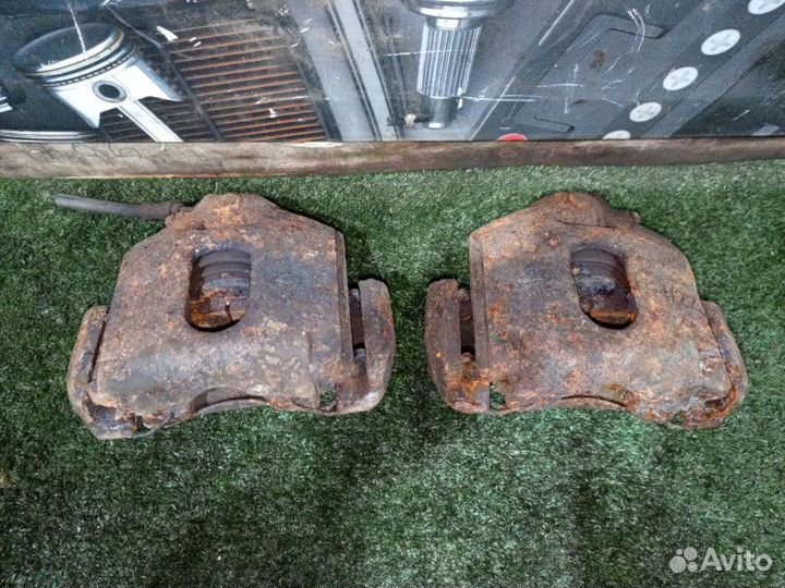 Суппорт тормозной передний Ford Fusion 1.4 fxja