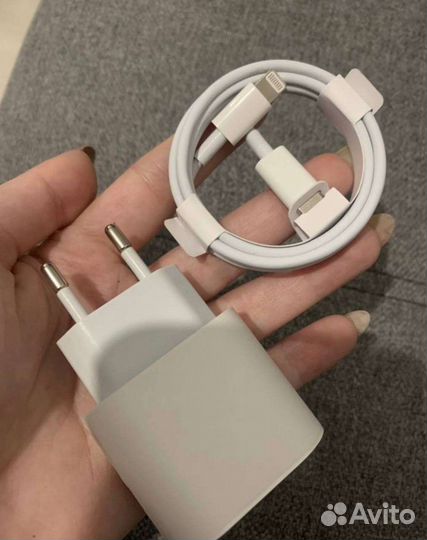Зарядка на iPhone 20w