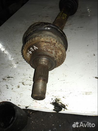 Полуось левая Пежо 406 Peugeot 406