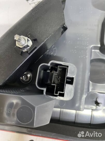 Задний левый внутренний фонарь Mercedes-Benz GLE