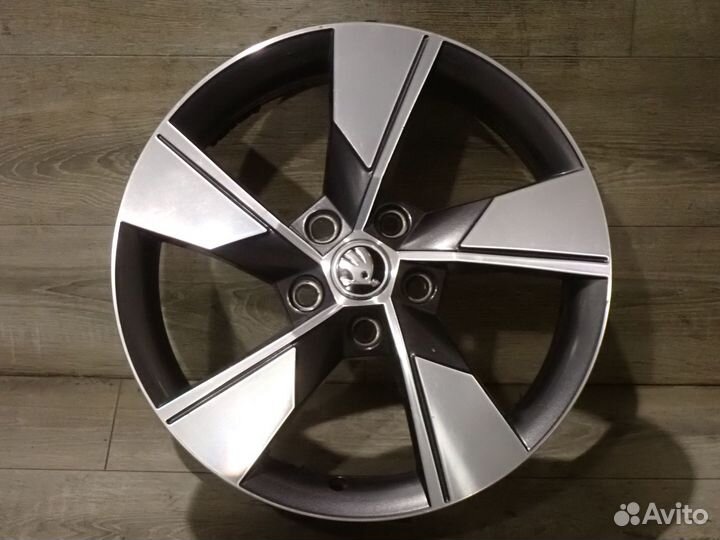 Комплект дисков R17 Skoda Octavia Scout, оригинал