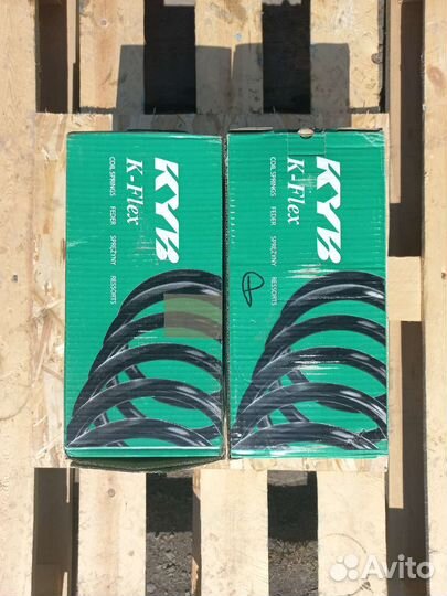 Пружины передние Тойота Аурис