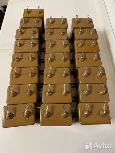 Конденсатор мбго-2 20мкФ 160В