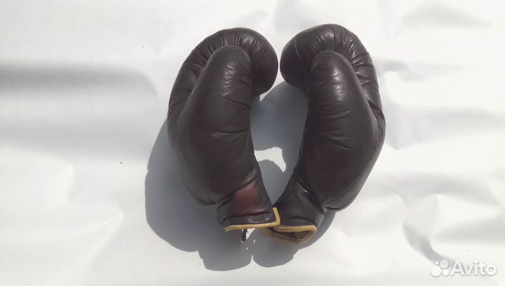 Боксерские перчатки