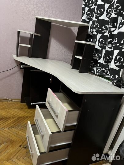 Письменный стол угловой бу