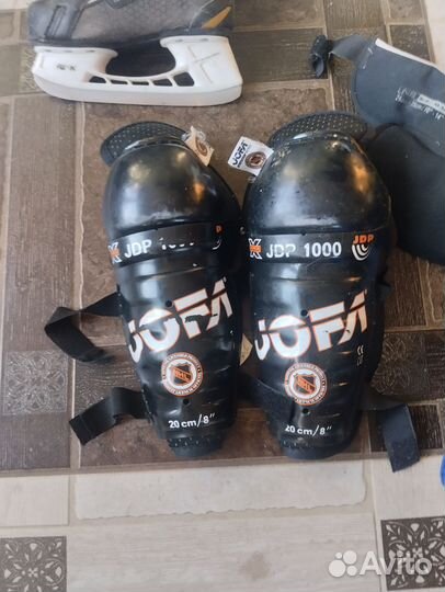 Коньки хоккейные