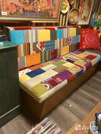Диван двухместный в восточном стиле