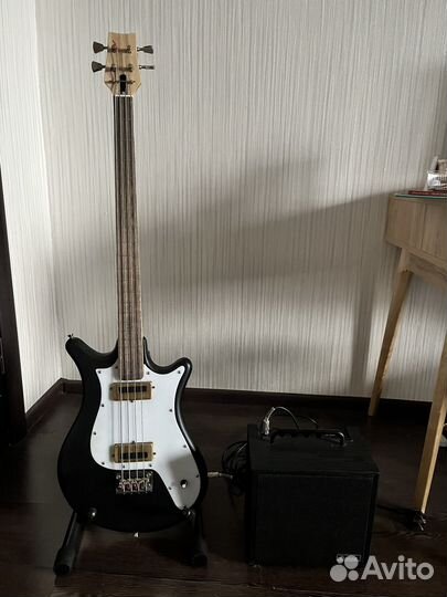 Бас гитара