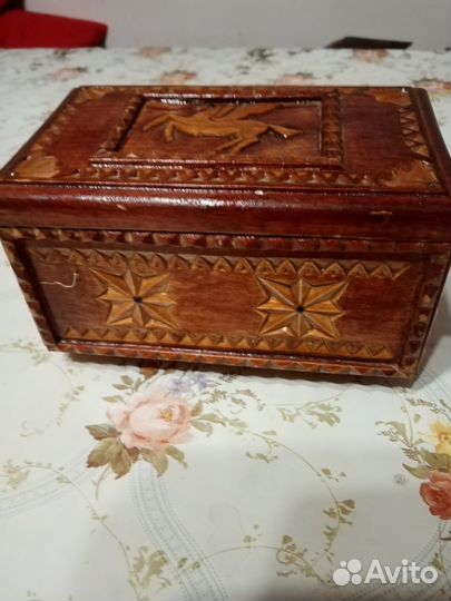 Деревянная шкатулка старинная