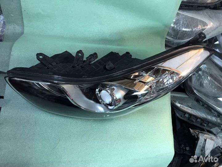 Фара левая Hyundai Elantra 5 MD дорест xenon