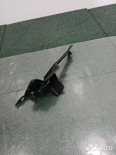 Дефлектор радиатора правый Mercedes-Benz M-Class