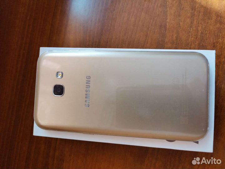 Телефон Samsung galaxy a5 2017