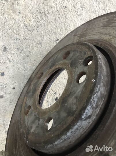 Тормозной диск Mercedes benz w211 4 matic