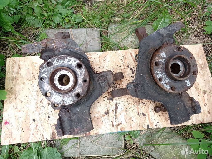 Кулак поворотный Fiat Linea 1.4 120hp