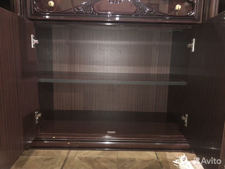 Буфет, витрина