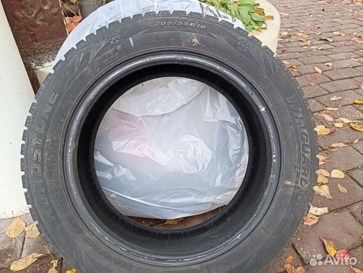 Roadstone Winguard Spike 205/55 R16