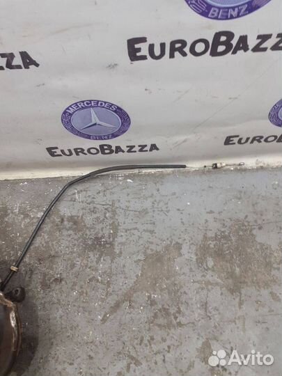 Кулак задний левый Mercedes R171