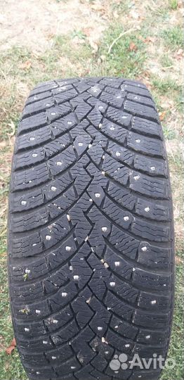 Pirelli Carrier Winter 235/45 R18 98