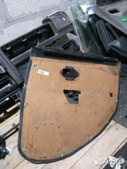 Карта двери Nissan Cube z10