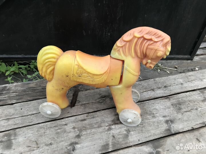 Лошадка каталка СССР