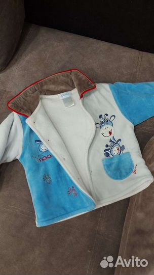 Детская жилетка и два костюма