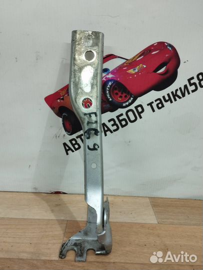 Петля капота правая Volkswagen Polo 5 2011