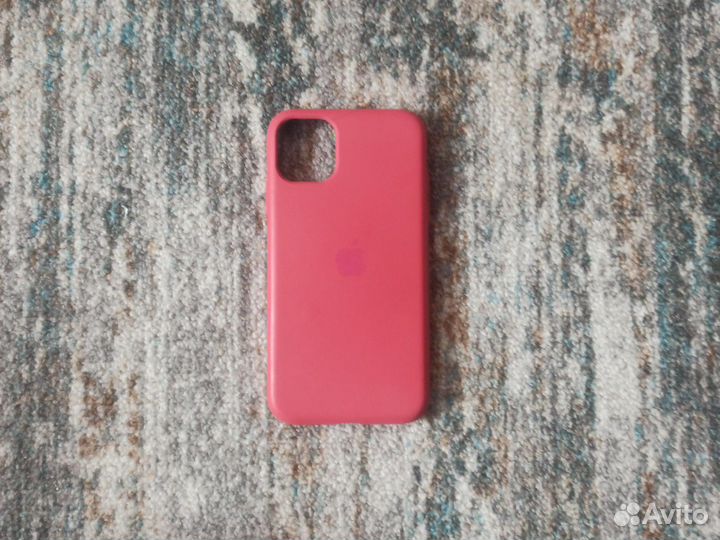Силиконовый чехол на iPhone 11
