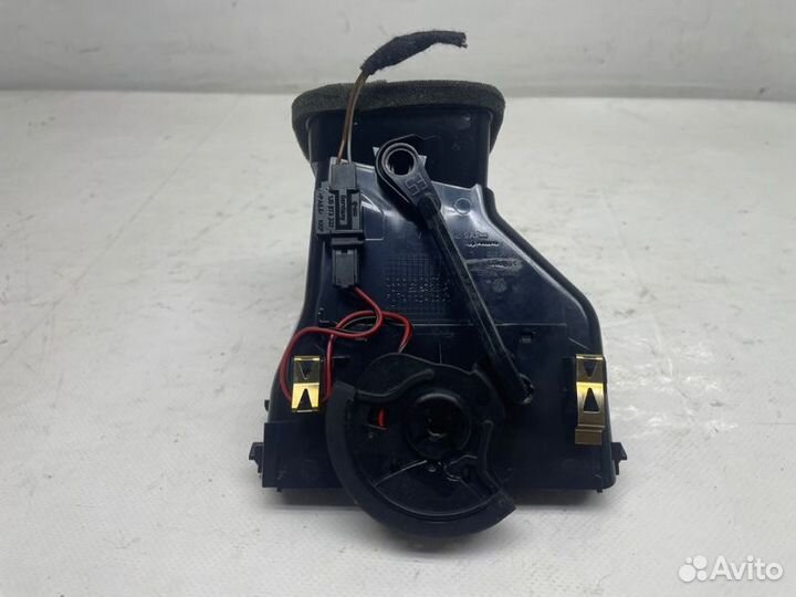 Дефлектор передний левый Volkswagen Touareg FL 3.6