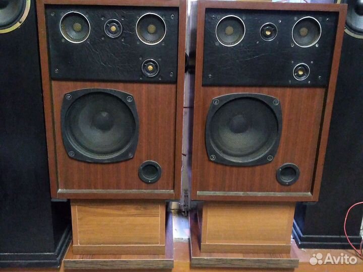 Подставки для акустики