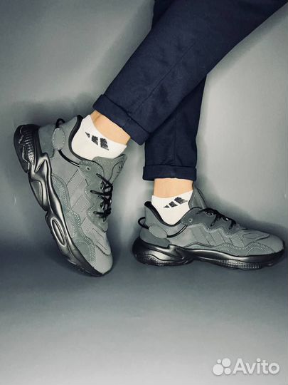 Кроссовки Adidas ozweego