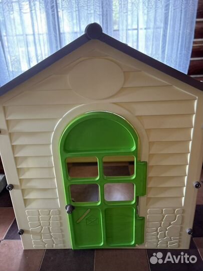 Детский игровой пластиковый домик