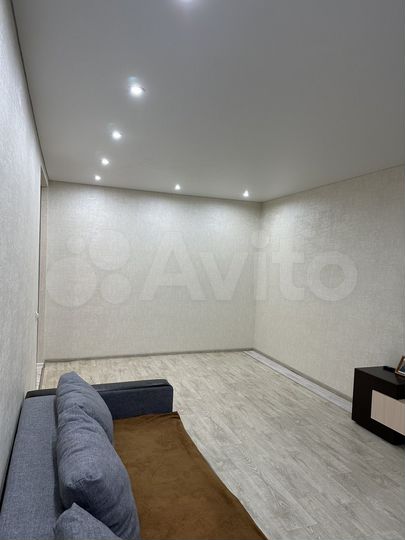 2-к. квартира, 56 м², 6/9 эт.