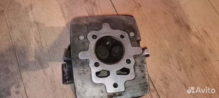 Головка клапанов на эндуро 250 167-166fmm