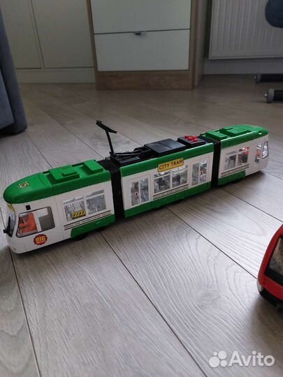 Трамвай игрушка