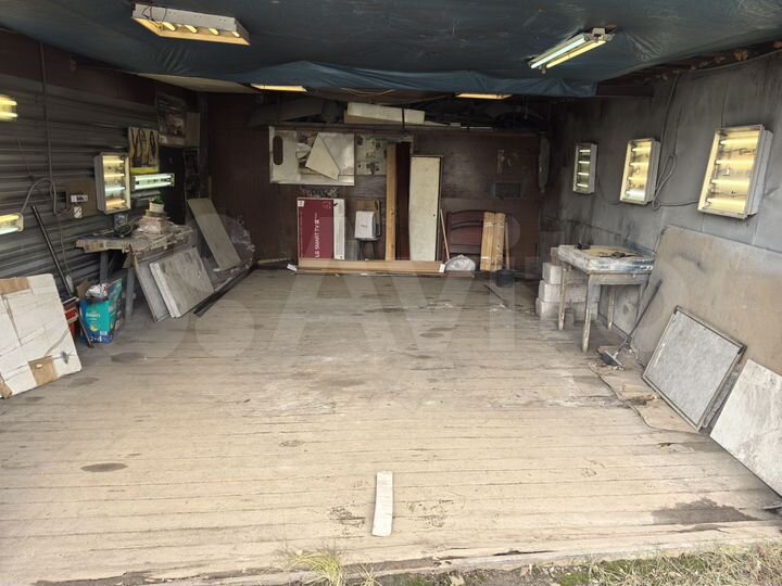 Гараж, > 30 м²