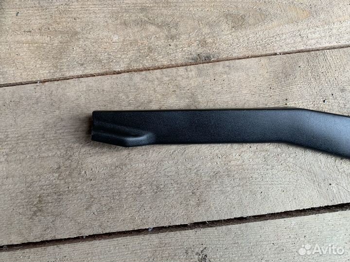 Накладка петли багажника Ауди 100/А6 С4