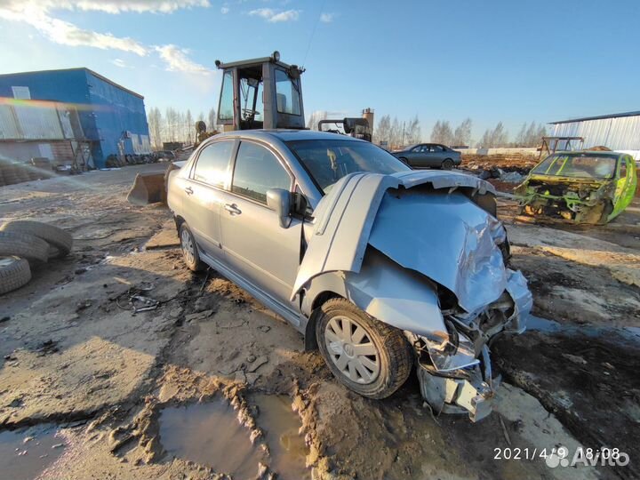 В разборе Suzuki Liana 2001-2007