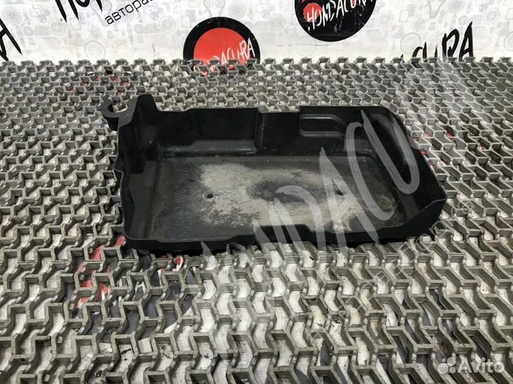 Кожух аккумулятора Honda Civic