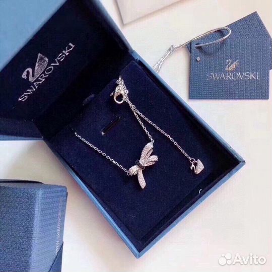Swarovski колье