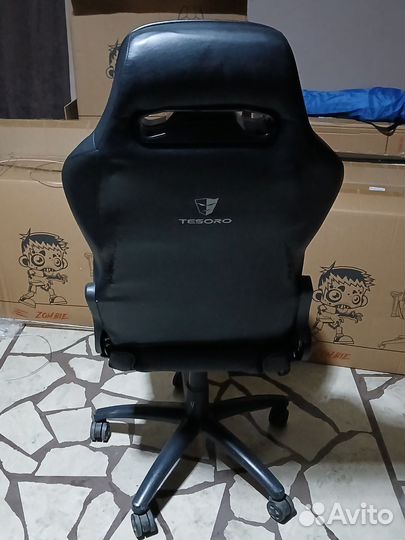 Игровое кресло Tesoro