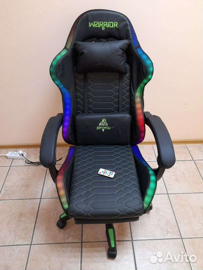 Игровое кресло с подсветкой и подставкой для ног
