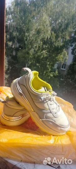 Кроссовки белые бу 37размер