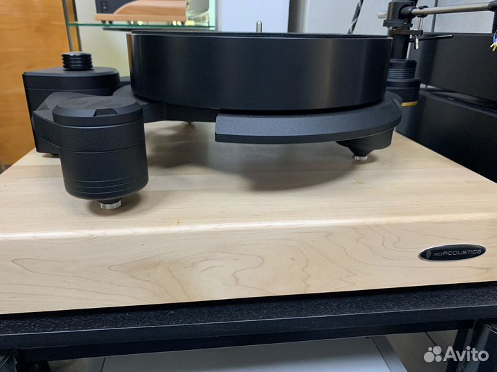 Виброизолирующая платформа Isoacoustics Delos