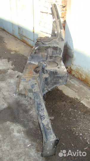 Передняя левая четверть X-treil II