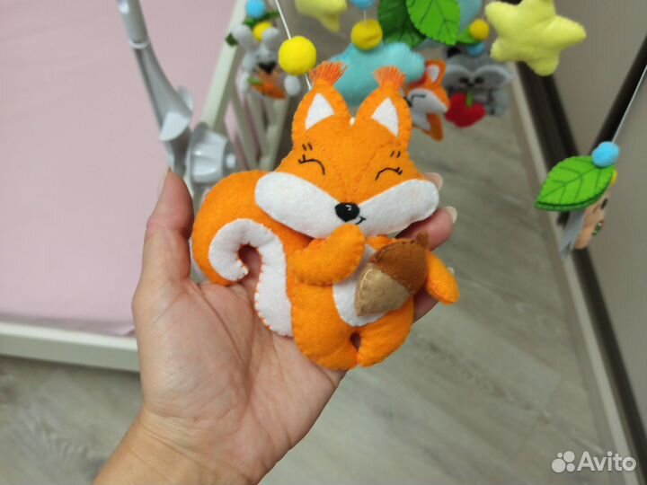 Мобиль в детскую кроватку