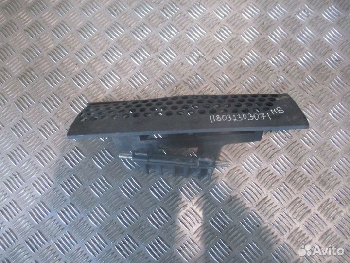 Накладка решетки радиатора Mercedes-Benz A96088525