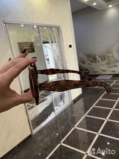 Солнцезащитные очки женские