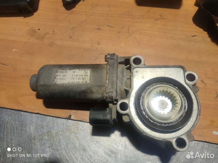 Моторчик раздаточной коробки Mercedes W164