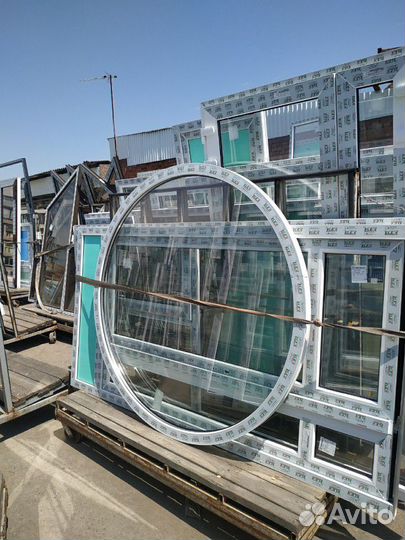 Окна пластиковые, двери