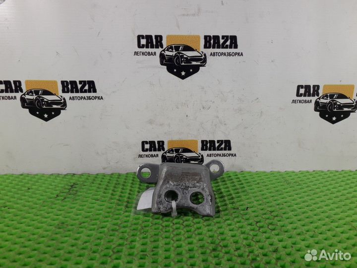 Петля двери правая нижняя R Honda CR-V